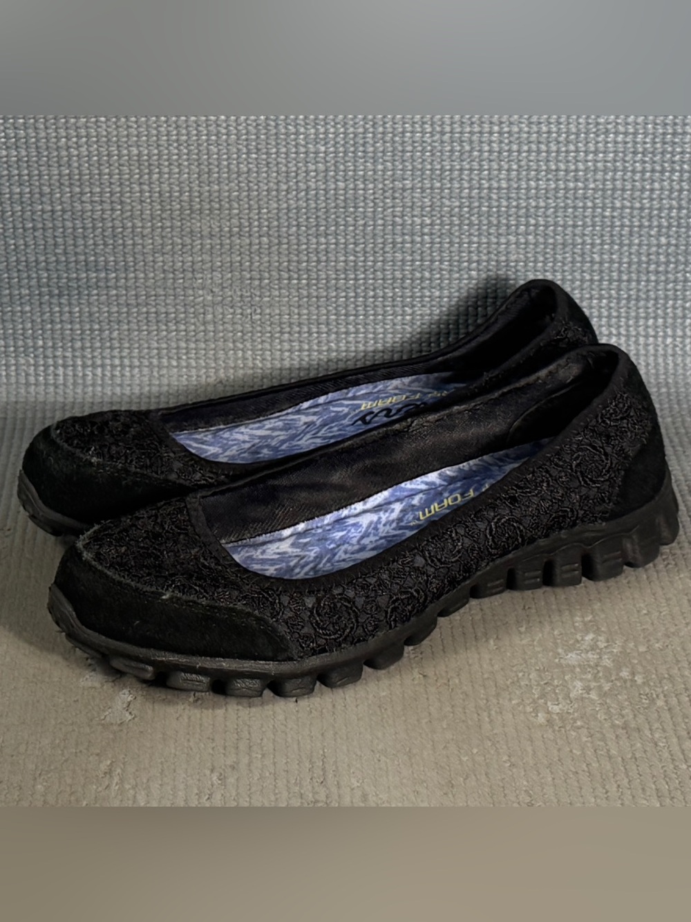 Skechers EZ Flex 2 Flighty Slip On Memory Foam Flats in Black Women’s Size 7.5